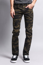 Camo pattern across the thigh