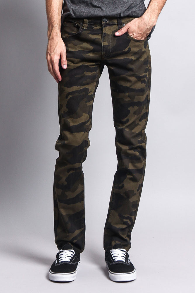 Camo pattern across the thigh