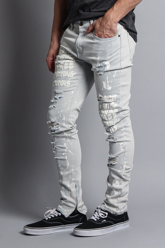 Zipper set at the inner ankle