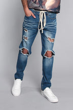 Shoestring belt at the waist