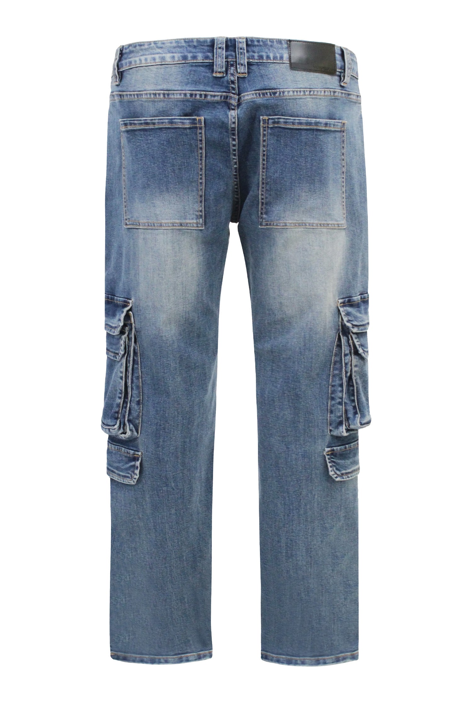 Side profile of the baggy leg