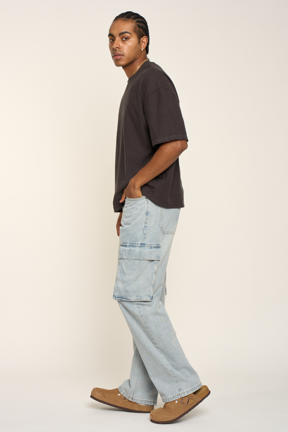 Wide leg stacking at the ankle